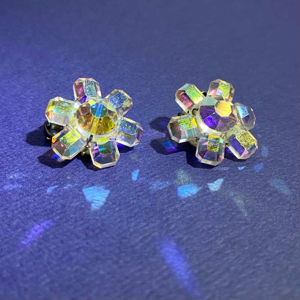 Vintage Crystal Aurora Borealis Earrings RARE Cut